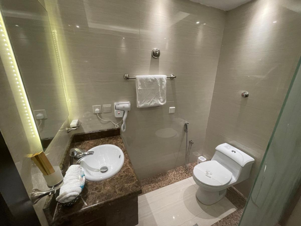 Makarem Residence - Hotel Apartments Эль-Хубар Экстерьер фото